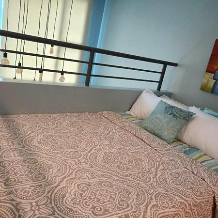 Loft Condo Beside Shangri-La Fort Manila Exterior foto